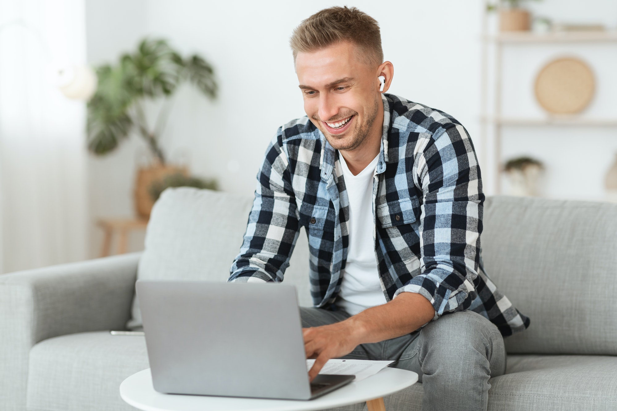 guy-listening-to-music-online-in-headphones.jpg